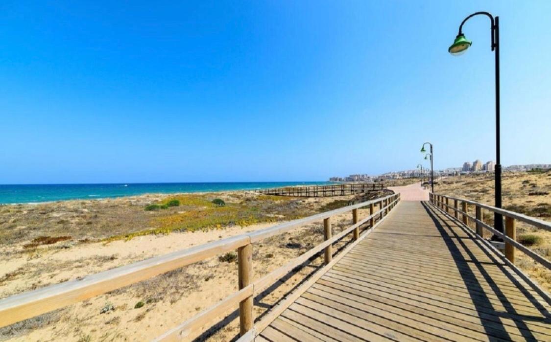 Apartment With Pool & Balcony Less Than 10Min Walk To La Mata Beach! Torrevieja Luaran gambar