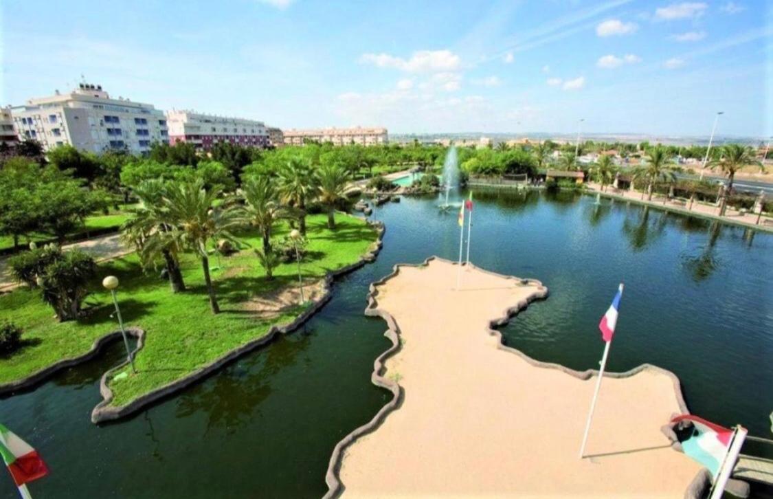 Apartment With Pool & Balcony Less Than 10Min Walk To La Mata Beach! Torrevieja Luaran gambar