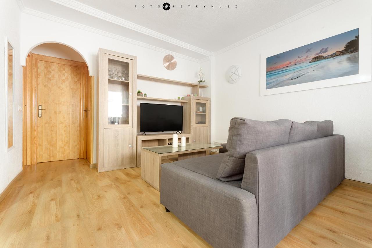 Apartment With Pool & Balcony Less Than 10Min Walk To La Mata Beach! Torrevieja Luaran gambar